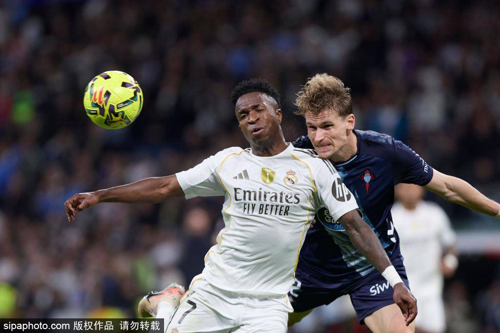 皇马训练回归：维尼修斯、贝林厄姆等球星再聚首，冲击西甲胜利！